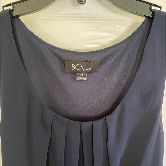 Dress w belt - Picture 3 of 5